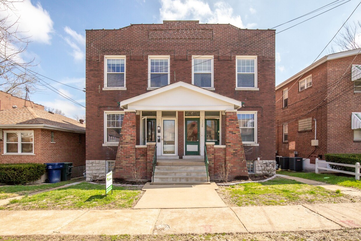 Primary Photo - Charming Renovation in the HEART of DOGTOWN!