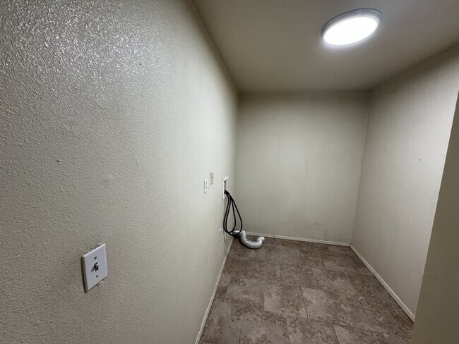 Foto del edificio - 4330 N 87th Ave
