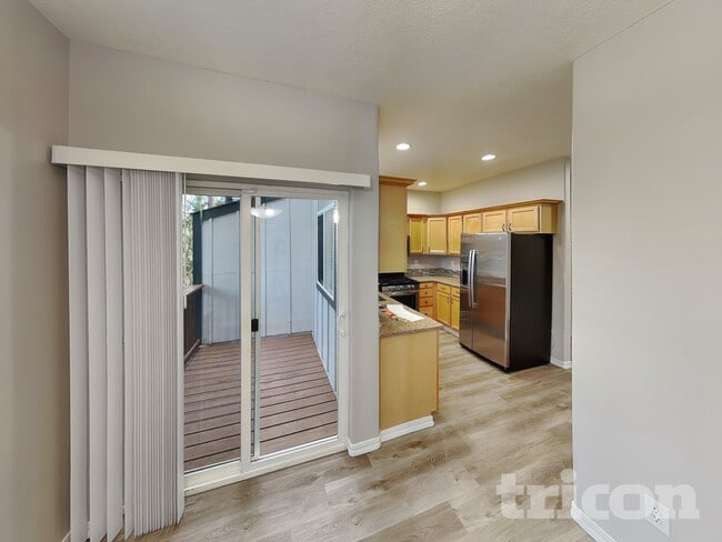 Building Photo - 7535 SW Onnaf Ct