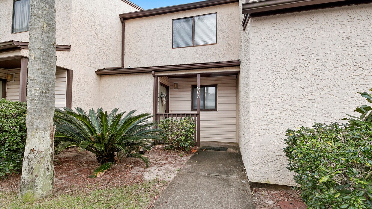 Foto principal - 17620 Front Beach Rd