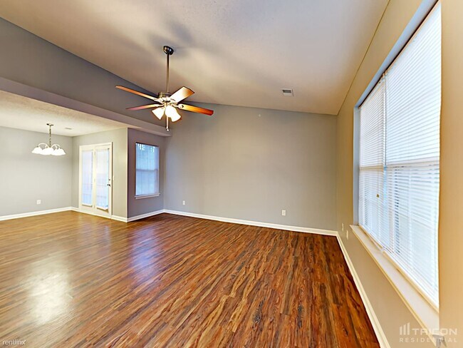 Building Photo - 109 Jaybird Ln