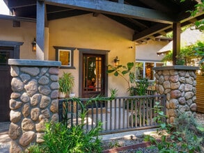 Building Photo - 475 Cypress Ave