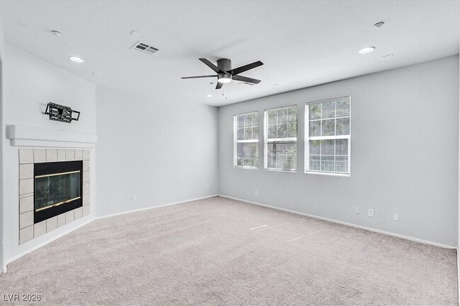 Foto del edificio - 7556 Creative Ct