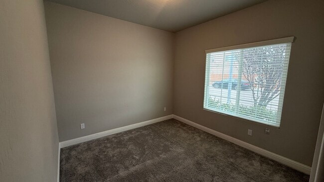 Foto del edificio - Must See! Charming 3 Bedroom, 2 Bath locat...