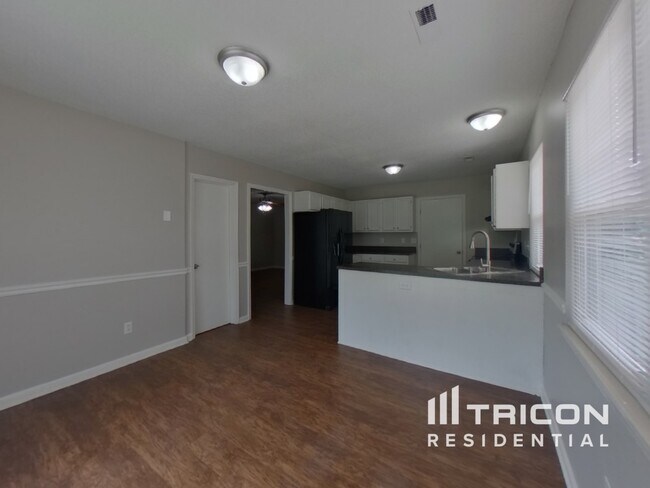 Building Photo - 1622 Pamela Lorraine Dr