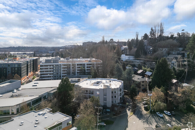 Exterior - Blakely Place Condominiums