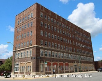 Building Photo - 106 N 10th St
