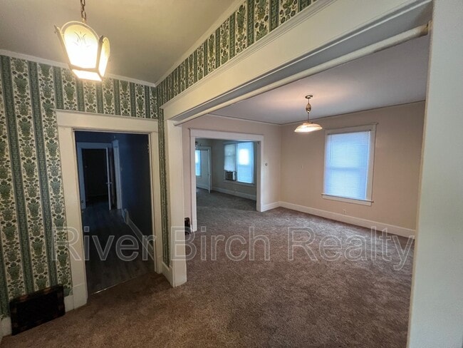 Building Photo - 808 S State St