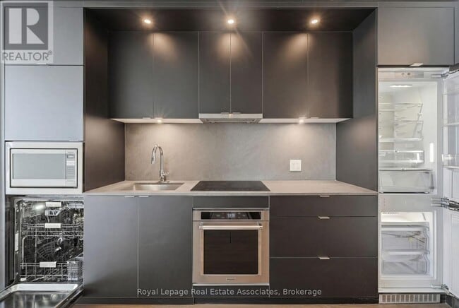 Photo du bâtiment - 259 The Kingsway