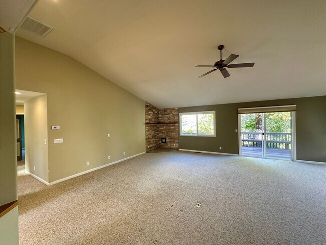 Foto del edificio - 2 Bedroom 2 bathroom House in Morgan Ranch