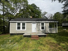Building Photo - 1576 Farley Ave