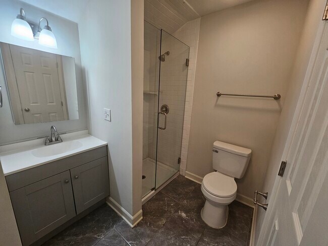 Building Photo - 2601 Hale Ave