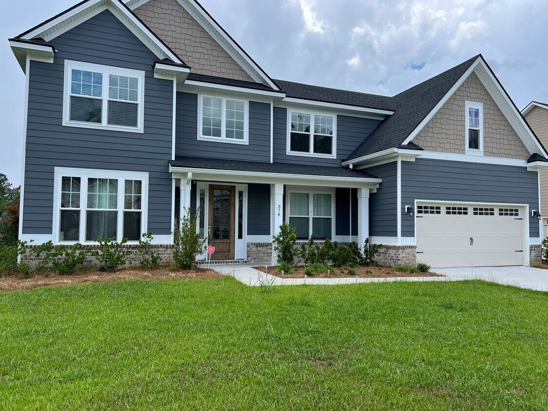 Primary Photo - Luxurious 4 bed/4 bath home in central Ric...