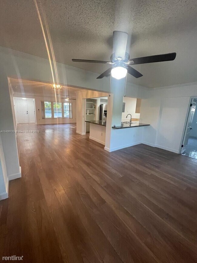Building Photo - 4 br, 2 bath House - 700 N Douglas Rd