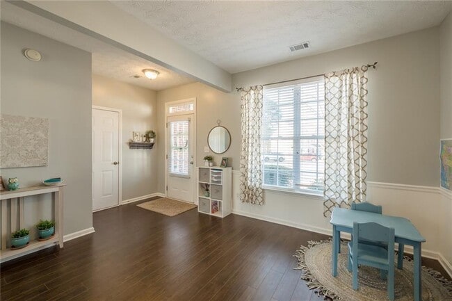 Building Photo - 3615 Beacon Ridge