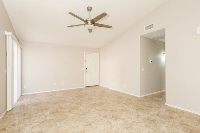 Building Photo - 9830 W Runion Dr