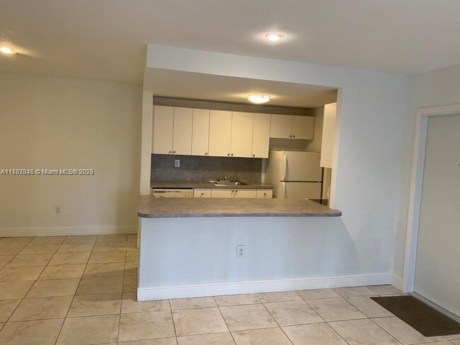 Foto del edificio - 7901 SW 104th St