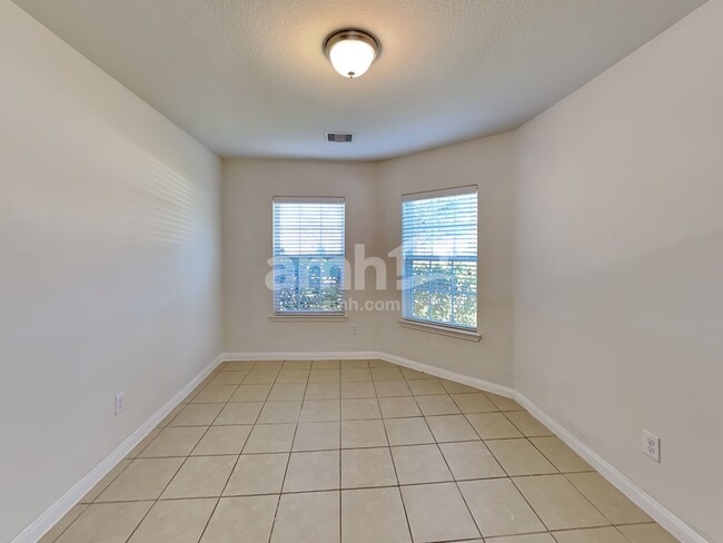 Foto del edificio - 21115 Baltic Rain Dr