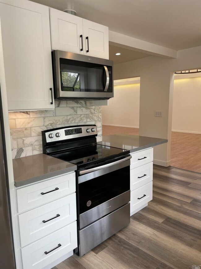 Building Photo - 826 Wilmac Ave