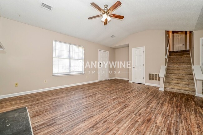 Foto del edificio - 35 Hampton Oaks Dr