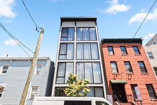Building Photo - 48 Coles St