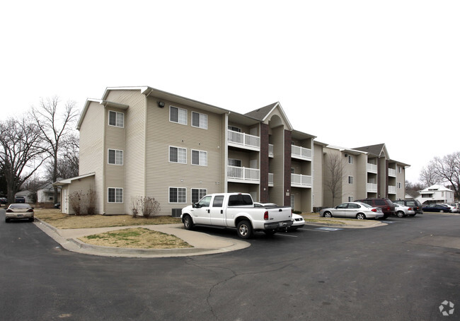 Building Photo - Linden Apartments