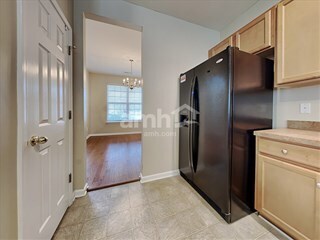 Foto del edificio - 2412 Thoreau St