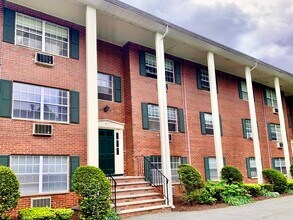 Building Photo - 1 Viking Ct
