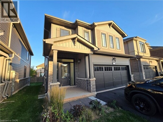 Building Photo - 107 Starfire Cres