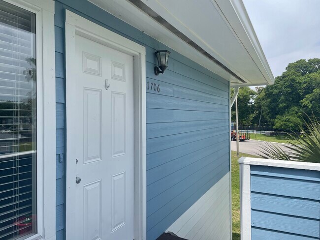 Entrance - 791 Assisi Ln