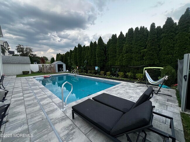 Foto del edificio - 799 Bowyer Ave