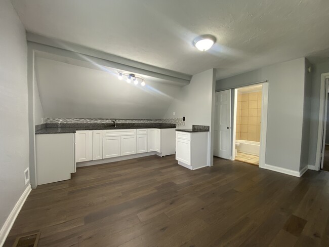 Building Photo - 2805 Boulevard Pl