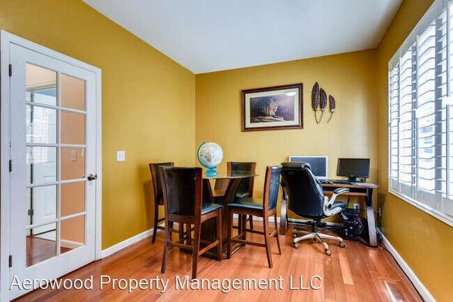 Foto del edificio - 6 br, 4 bath House - 5050 S Riviera Ct