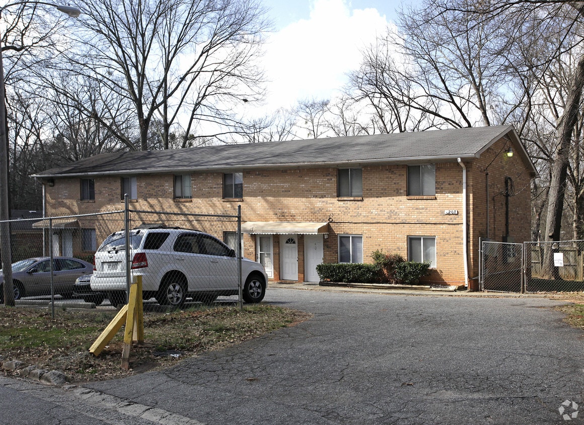Primary Photo - 3207 Lowndes St