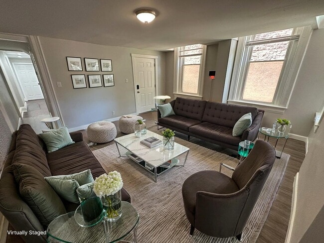 Building Photo - 2153 Loth St