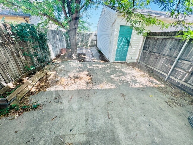 Foto del edificio - 1420 Texas Ave