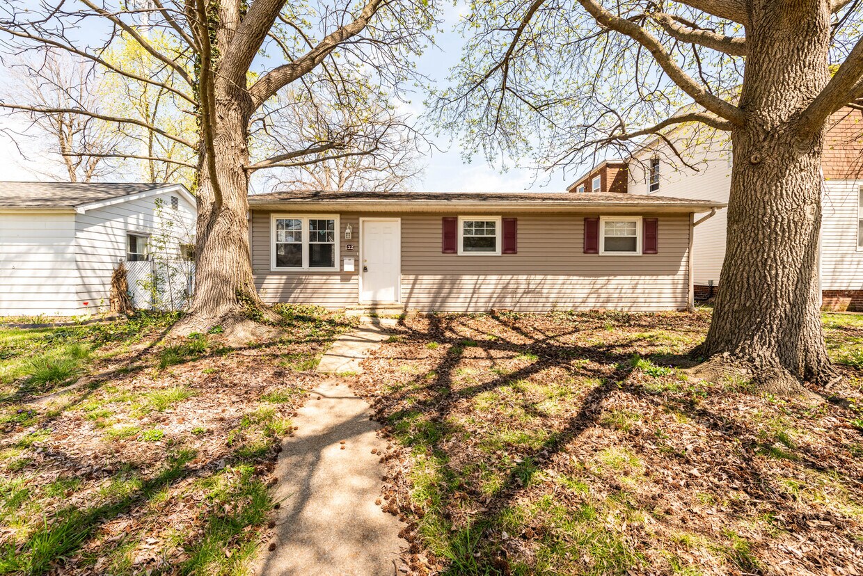 122 N Missouri Ave, Belleville, IL 62220 House for Rent in Belleville