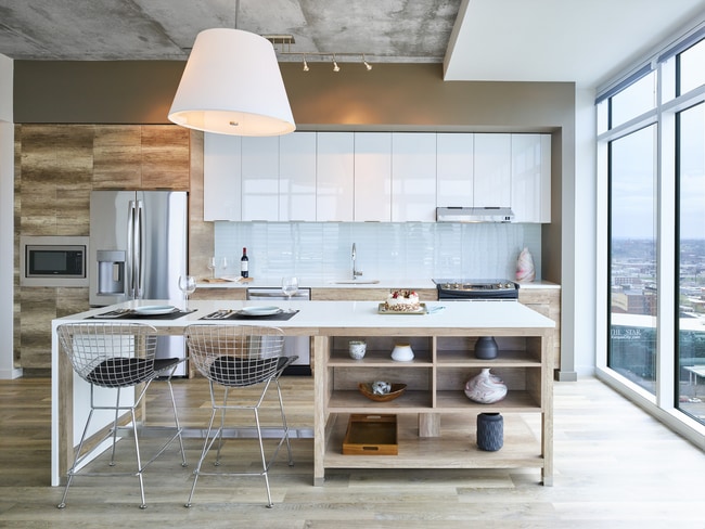 Cocinas gourmet inspiradas por chefs en Two Light Luxury Apartments - Two Light Luxury Apartments