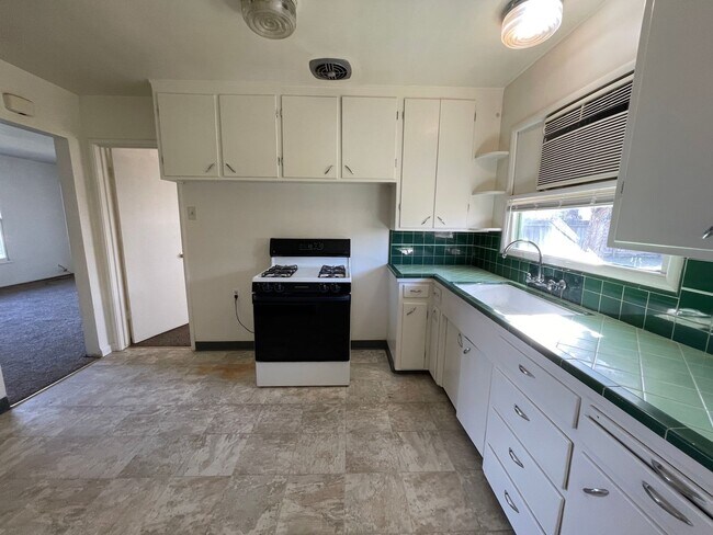 Building Photo - 2312 Meta Ct