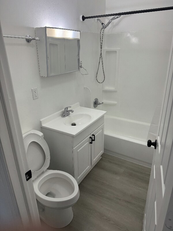 Foto del edificio - 1596 S Champion Ave