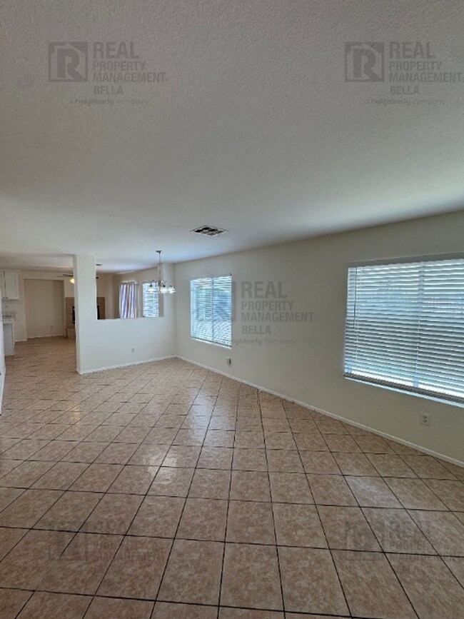 Foto del edificio - Spacious Moreno Valley Ranch Home with 3-Car Garage & Resort-Style Amenities