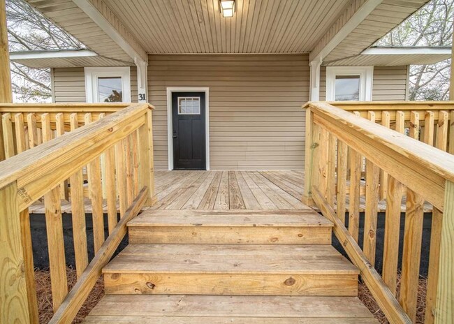 Building Photo - 31 Woodland Cir