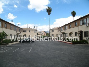 Foto del edificio - 6400 Roble Ave