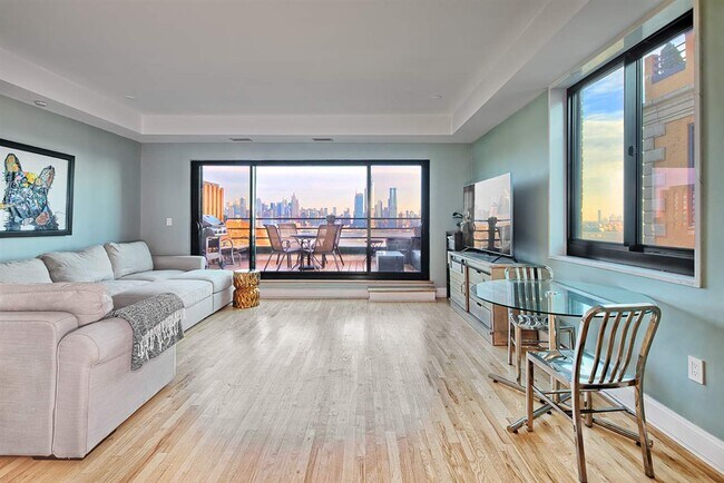 Foto del edificio - 518-536 Gregory Ave
