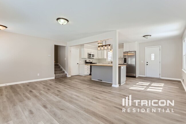 Foto del edificio - 7755 Eastwood Rd
