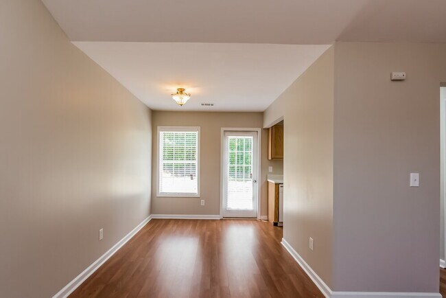 Foto del edificio - 106 Millpond Pkwy