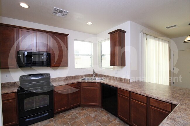 Foto del edificio - 3939 E Edna Dr