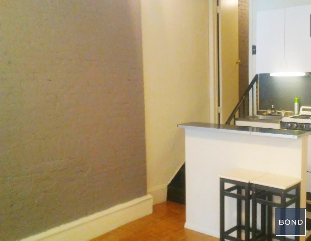 Foto del edificio - 131 E 45th St