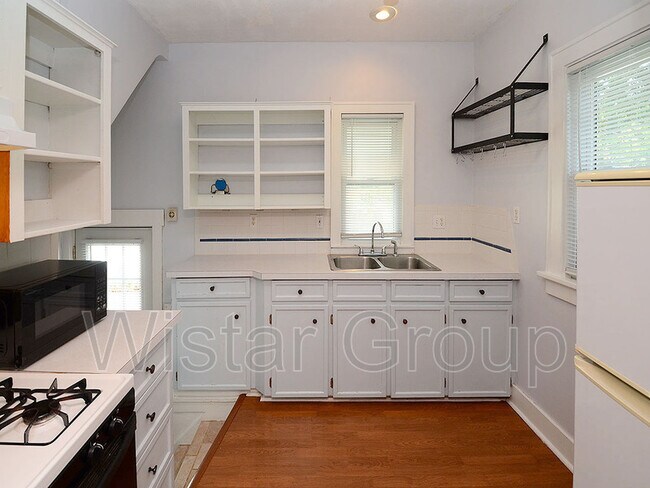 Building Photo - 4686 Woolworth Ave