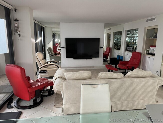 Foto del edificio - 4200 N Ocean Dr